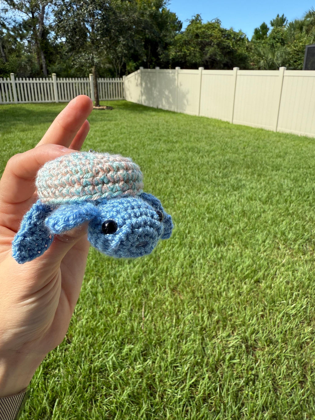 Amigurumi Sea Turtle Keychain: Crochet Backpack Buddy