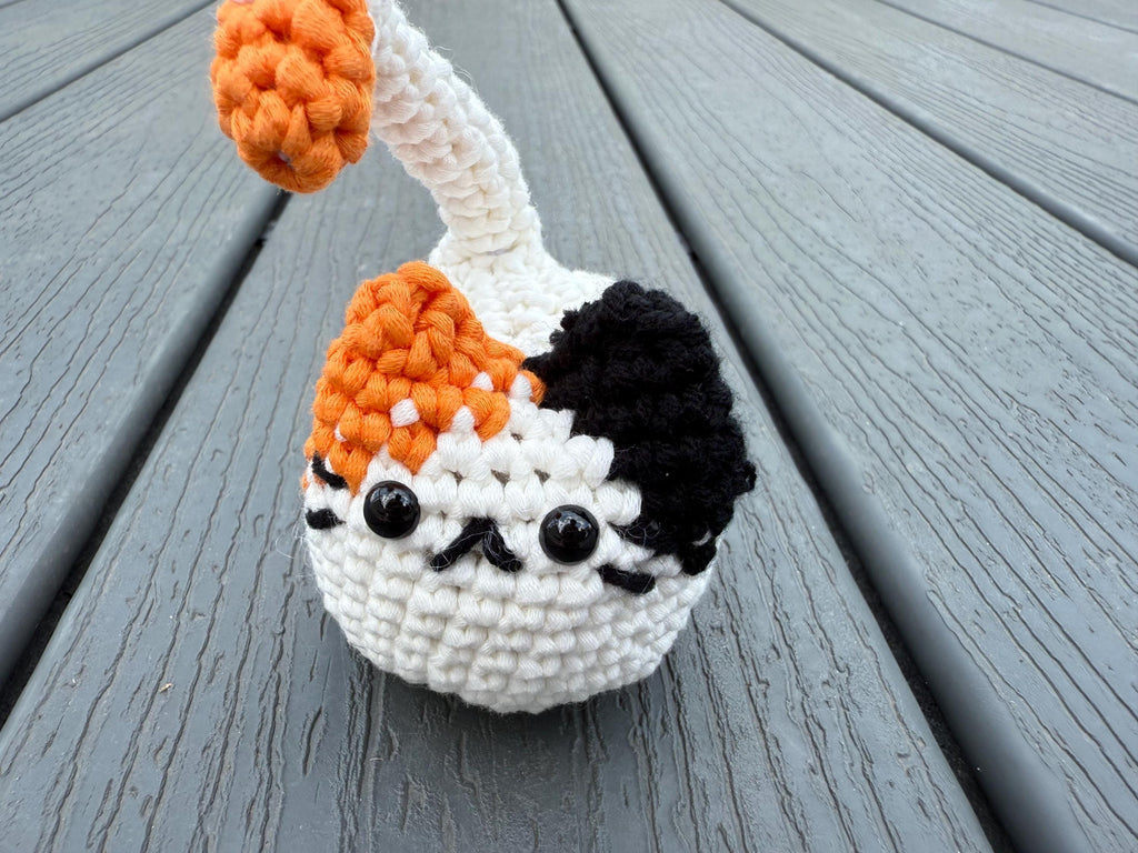 Crocheted Miniature Calico Cat: Desk Kitty Gift